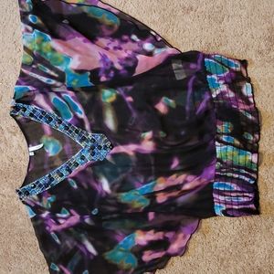 Psychedelic vibe embellished V neck szM